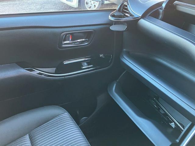 ヴォクシー ＺＳ　煌　禁煙　アルパイン９型ナビ　１０．１型フリップダウンモニター　両側電動スライド　トヨタセーフティーセンス　クルーズコントロール　ＥＴＣ　ドラレコ　純正フロアマット　Ｗエアコン　フルセグＴＶ　バックカメラ（77枚目）