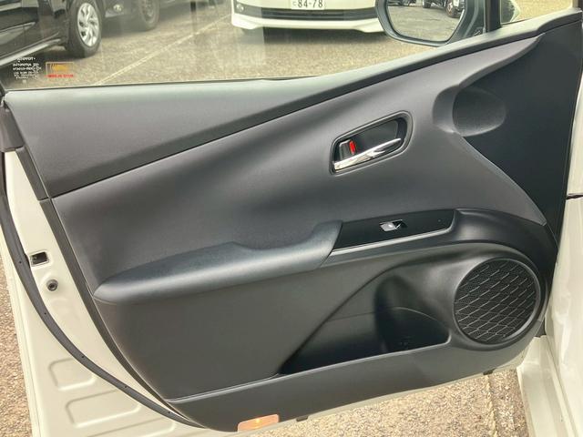 TOYOTA PRIUS PHV S NAVI PACKAGE SAFETY PLUS