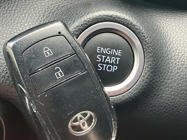 ヤリス G 禁煙 純正ディスプレイオーディオナビ バックカメラ レーンキープアシスト フプリクラッシュセーフティー ロードサインアシスト ETC プッシュスタート スマートキー 純正フロアマット(6枚目)