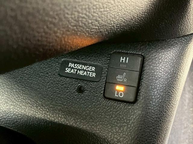 プリウスＰＨＶ Ａ　禁煙　１１．６インチ純正ナビ　バックカメラ　シートヒーター　ステアリングヒーター　レーダークルーズコントロール　ＡＣ１００Ｖ電源　ブラインドスポットモニター　障害物センサー　ＥＴＣ２．０　ドラレコ（5枚目）