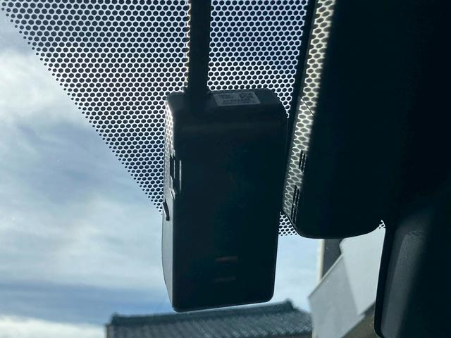 プリウスＰＨＶ Ａ　禁煙　１１．６インチ純正ナビ　バックカメラ　シートヒーター　ステアリングヒーター　レーダークルーズコントロール　ＡＣ１００Ｖ電源　ブラインドスポットモニター　障害物センサー　ＥＴＣ２．０　ドラレコ（8枚目）