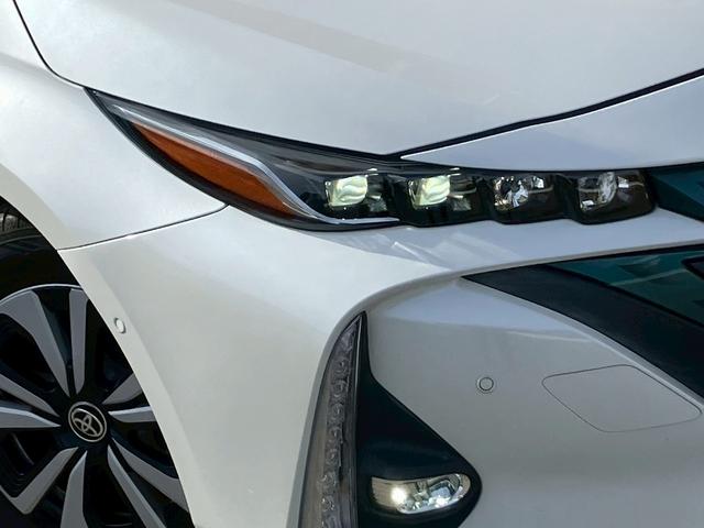 プリウスＰＨＶ Ａ　禁煙　１１．６インチ純正ナビ　バックカメラ　シートヒーター　ステアリングヒーター　レーダークルーズコントロール　ＡＣ１００Ｖ電源　ブラインドスポットモニター　障害物センサー　ＥＴＣ２．０　ドラレコ（18枚目）