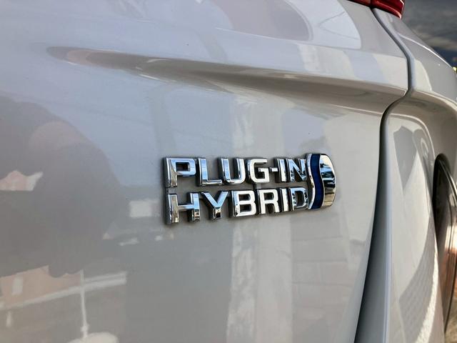 プリウスＰＨＶ Ａ　禁煙　１１．６インチ純正ナビ　バックカメラ　シートヒーター　ステアリングヒーター　レーダークルーズコントロール　ＡＣ１００Ｖ電源　ブラインドスポットモニター　障害物センサー　ＥＴＣ２．０　ドラレコ（25枚目）