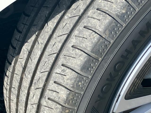 プリウスＰＨＶ Ａ　禁煙　１１．６インチ純正ナビ　バックカメラ　シートヒーター　ステアリングヒーター　レーダークルーズコントロール　ＡＣ１００Ｖ電源　ブラインドスポットモニター　障害物センサー　ＥＴＣ２．０　ドラレコ（35枚目）