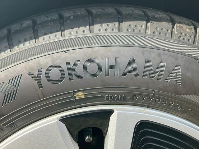 プリウスＰＨＶ Ａ　禁煙　１１．６インチ純正ナビ　バックカメラ　シートヒーター　ステアリングヒーター　レーダークルーズコントロール　ＡＣ１００Ｖ電源　ブラインドスポットモニター　障害物センサー　ＥＴＣ２．０　ドラレコ（37枚目）