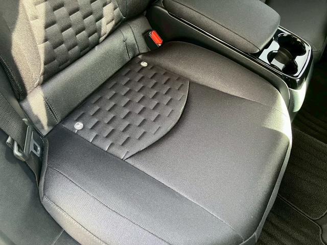 プリウスＰＨＶ Ａ　禁煙　１１．６インチ純正ナビ　バックカメラ　シートヒーター　ステアリングヒーター　レーダークルーズコントロール　ＡＣ１００Ｖ電源　ブラインドスポットモニター　障害物センサー　ＥＴＣ２．０　ドラレコ（50枚目）