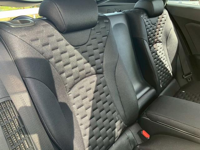 プリウスＰＨＶ Ａ　禁煙　１１．６インチ純正ナビ　バックカメラ　シートヒーター　ステアリングヒーター　レーダークルーズコントロール　ＡＣ１００Ｖ電源　ブラインドスポットモニター　障害物センサー　ＥＴＣ２．０　ドラレコ（51枚目）