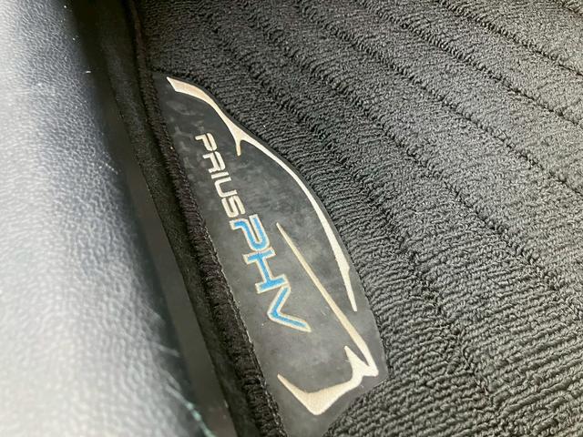 プリウスＰＨＶ Ａ　禁煙　１１．６インチ純正ナビ　バックカメラ　シートヒーター　ステアリングヒーター　レーダークルーズコントロール　ＡＣ１００Ｖ電源　ブラインドスポットモニター　障害物センサー　ＥＴＣ２．０　ドラレコ（61枚目）