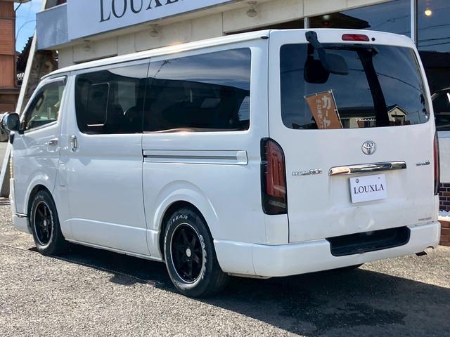 レジアスエースバン ロングスーパーＧＬ　フルフラットベットキッド　フロントエアロ　赤×黒ツートンレザー調シートカバー　ケンウッドナビ　フルセグＴＶ　Ｂｌｕｅｔｏｏｔｈ接続　社外ヘッドライト・テールライト　ＡＵＴＯライト　ＥＴＣ（15枚目）