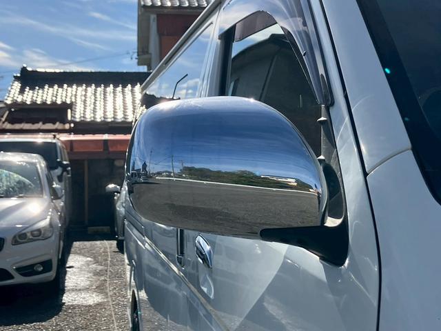 レジアスエースバン ロングスーパーＧＬ　フルフラットベットキッド　フロントエアロ　赤×黒ツートンレザー調シートカバー　ケンウッドナビ　フルセグＴＶ　Ｂｌｕｅｔｏｏｔｈ接続　社外ヘッドライト・テールライト　ＡＵＴＯライト　ＥＴＣ（25枚目）