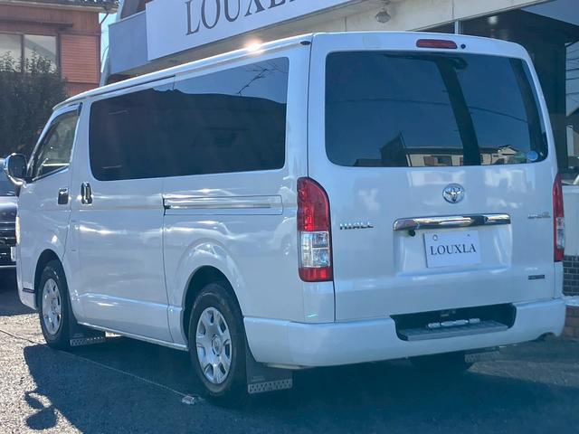 ハイエースバン ロングスーパーＧＬ　社外ナビ　バックカメラ　デジタルインナーミラー型ドラレコ　小窓付き　レザー調シートカバー　ＥＴＣ　両側スライドドア　マッドフラップ　Ｂｌｕｅｔｏｏｔｈ接続可　ターボ　ホワイトパールクリスタルシャイン（15枚目）