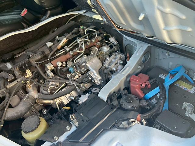 ハイエースバン ロングスーパーＧＬ　社外ナビ　バックカメラ　デジタルインナーミラー型ドラレコ　小窓付き　レザー調シートカバー　ＥＴＣ　両側スライドドア　マッドフラップ　Ｂｌｕｅｔｏｏｔｈ接続可　ターボ　ホワイトパールクリスタルシャイン（20枚目）