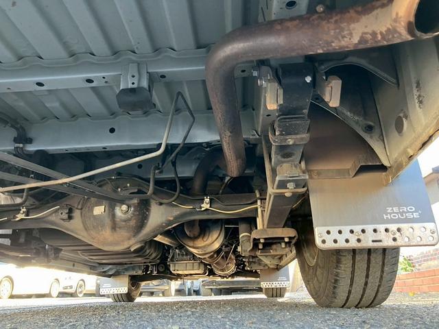 ハイエースバン ロングスーパーＧＬ　社外ナビ　バックカメラ　デジタルインナーミラー型ドラレコ　小窓付き　レザー調シートカバー　ＥＴＣ　両側スライドドア　マッドフラップ　Ｂｌｕｅｔｏｏｔｈ接続可　ターボ　ホワイトパールクリスタルシャイン（24枚目）