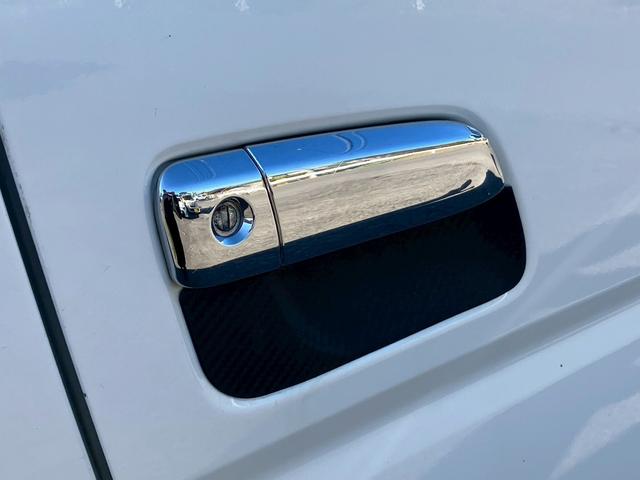 ハイエースバン ロングスーパーＧＬ　社外ナビ　バックカメラ　デジタルインナーミラー型ドラレコ　小窓付き　レザー調シートカバー　ＥＴＣ　両側スライドドア　マッドフラップ　Ｂｌｕｅｔｏｏｔｈ接続可　ターボ　ホワイトパールクリスタルシャイン（29枚目）