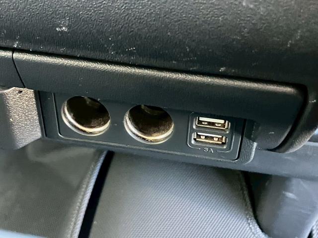 ハイエースバン ロングスーパーＧＬ　社外ナビ　バックカメラ　デジタルインナーミラー型ドラレコ　小窓付き　レザー調シートカバー　ＥＴＣ　両側スライドドア　マッドフラップ　Ｂｌｕｅｔｏｏｔｈ接続可　ターボ　ホワイトパールクリスタルシャイン（72枚目）