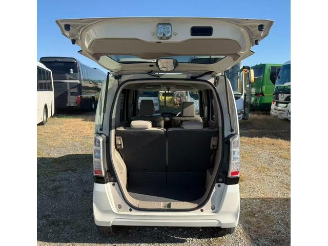 N-BOX C ●●VSA(ABS+TCS+横すべり抑制)●エマージェンシーストップシグナル●ヒルスタートアシスト機能●アイドリングストップシステム●ECONスイッチ(ECONモード)ナビ(13枚目)