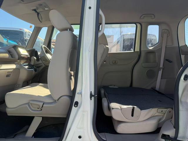 N-BOX C ●●VSA(ABS+TCS+横すべり抑制)●エマージェンシーストップシグナル●ヒルスタートアシスト機能●アイドリングストップシステム●ECONスイッチ(ECONモード)ナビ(20枚目)