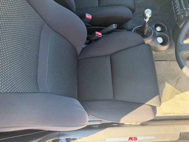 ヴィッツ RS 1.5 RS 純正5速 3ドア ETC MOMOハンドル クイックステアリングホイール(18枚目)