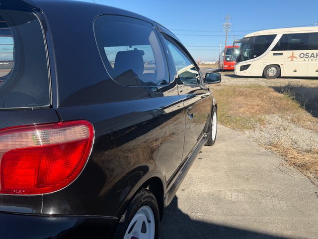 ヴィッツ RS 1.5 RS 純正5速 3ドア ETC MOMOハンドル クイックステアリングホイール(31枚目)