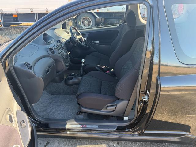 ヴィッツ RS 1.5 RS 純正5速 3ドア ETC MOMOハンドル クイックステアリングホイール(45枚目)