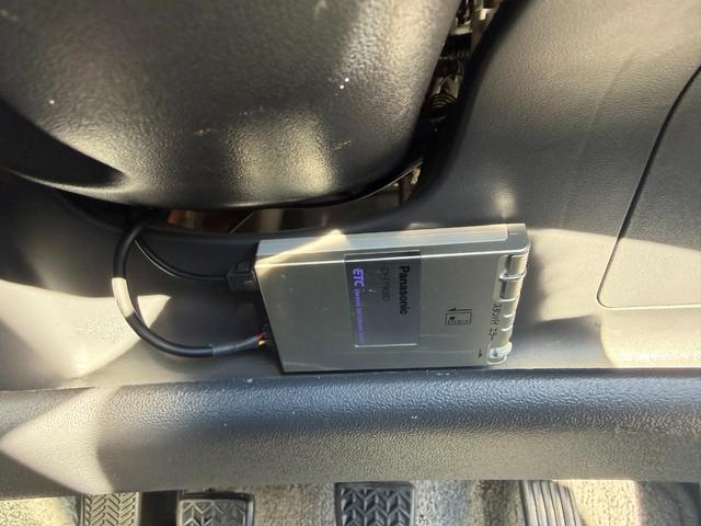 ヴィッツ RS 1.5 RS 純正5速 3ドア ETC MOMOハンドル クイックステアリングホイール(59枚目)