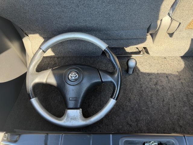 ヴィッツ RS 1.5 RS 純正5速 3ドア ETC MOMOハンドル クイックステアリングホイール(62枚目)