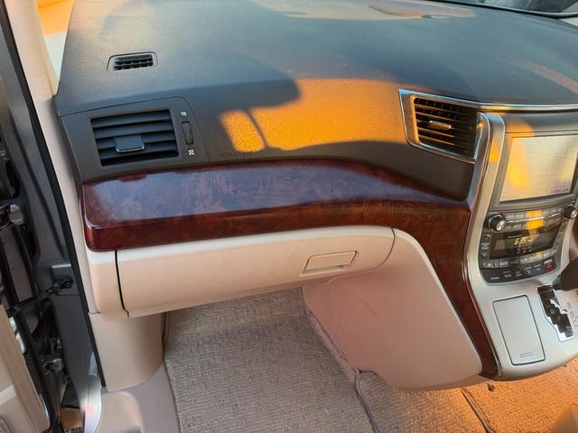 アルファード ３５０Ｓ　Ｃパッケージ　３５０Ｓ　Ｃパッケージ　前後ドライブレコーダー　フリップダウンモニター　パワーテールゲート　両側パワースライドドア純正ＨＤＤナビ　地デジ　ｂｌｕｅｔｏｏｔｈ　バックカメラ　タイミングチェーン式（64枚目）