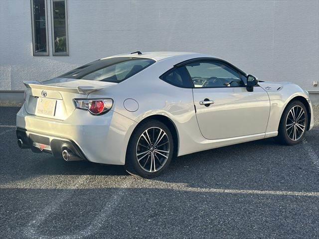 86 GTリミテッド 純正SDナビ シートヒーター バックカメラ オートエアコン 禁煙車 HIDヘッドライト ETC 純正17インチアルミホイール スマートキー 盗難防止装置 CDチェンジャー DVD再生(15枚目)