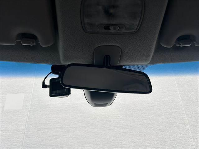 N-ONE プレミアム 純正ナビ バックカメラ 禁煙車 Bluetooth フルセグTV ETC HIDヘッドライト 純正14インチアルミホイール ベンチシート ドライブレコーダー スマートキー(31枚目)