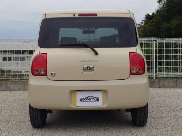 アルトラパン Ｘ　スマートキー２個完備　プッシュスタート　新品アイボリー革調シートカバー付き　ＣＤオーディオ　ＥＴＣ車載器　車検Ｒ８年２月　９８，６２２ｋｍ　タイミングチェーン車（7枚目）