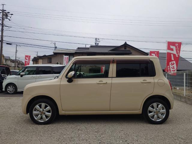 アルトラパン Ｘ　スマートキー２個完備　プッシュスタート　新品アイボリー革調シートカバー付き　ＣＤオーディオ　ＥＴＣ車載器　車検Ｒ８年２月　９８，６２２ｋｍ　タイミングチェーン車（9枚目）