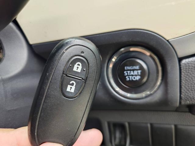 アルトラパン Ｘ　スマートキー２個完備　プッシュスタート　新品アイボリー革調シートカバー付き　ＣＤオーディオ　ＥＴＣ車載器　車検Ｒ８年２月　９８，６２２ｋｍ　タイミングチェーン車（20枚目）