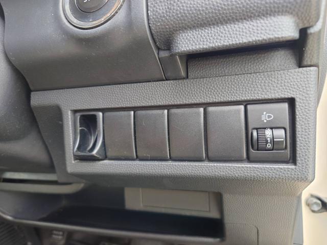 アルトラパン Ｘ　スマートキー２個完備　プッシュスタート　新品アイボリー革調シートカバー付き　ＣＤオーディオ　ＥＴＣ車載器　車検Ｒ８年２月　９８，６２２ｋｍ　タイミングチェーン車（23枚目）