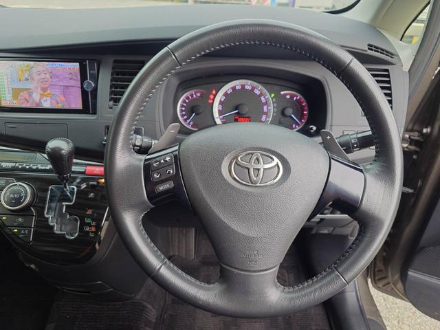 アイシス プラタナ Vセレクション 7人乗り/スマートキー/両側電動パワースライドドア/フルセグTV/HDDナビ/バックカメラ/ETC/前後カメラドラレコ/ETC/HIDヘッド/禁煙車/車検R8年11月(16枚目)