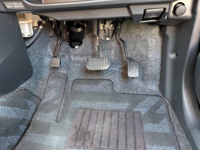 ステラ カスタムＲＳ　スマートキー　車高調ローダウン　ＩＣターボ　フルセグナビ　ＢＴオーディオ　ＥＴＣ　ドラレコ　１６インチアルミ　取説・ナビ取説　禁煙車　ＨＩＤヘッドライト＆フォグ　車検整備付き（31枚目）