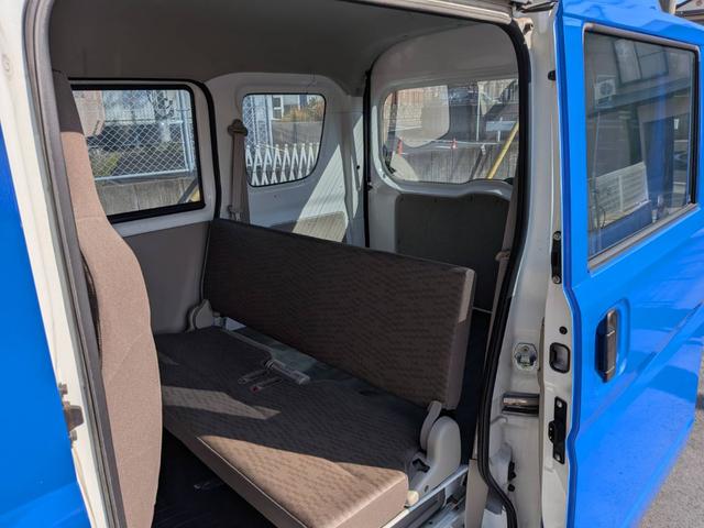 エブリイ ＰＡ　５速ＡＴ／エアコン／パワステ／キーレス／ＲＳ－Ｒローダウン／１５インチスポーツホイール＆新品タイヤ／２ＷＤ／車検Ｒ９年１１月／禁煙車／リヤ５面ミラーフィルム／禁煙車／取説完備（32枚目）