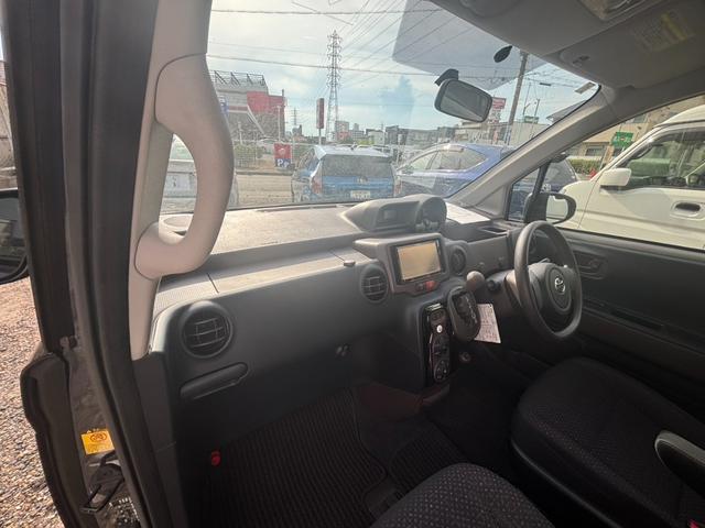 スペイド F プレミア延長保証ブロンズプラン1年走行無制限保証 電動スライドドア 車検整備付 ナビ バックカメラ ETC プッシュスタート スマートキー オートエアコン ウォークスルー アイドリングストップ(14枚目)