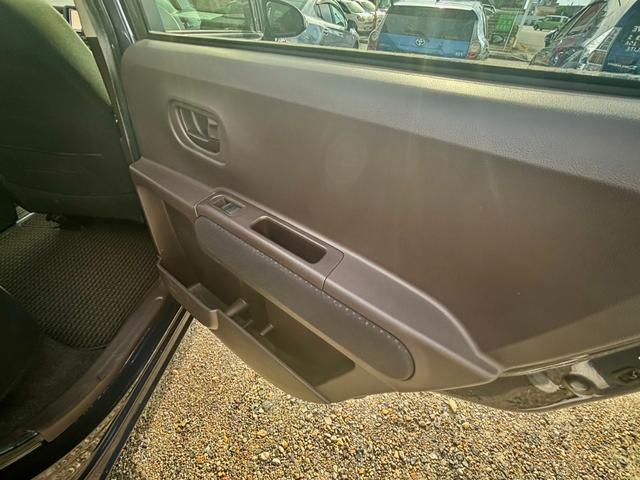 スペイド F プレミア延長保証ブロンズプラン1年走行無制限保証 電動スライドドア 車検整備付 ナビ バックカメラ ETC プッシュスタート スマートキー オートエアコン ウォークスルー アイドリングストップ(26枚目)