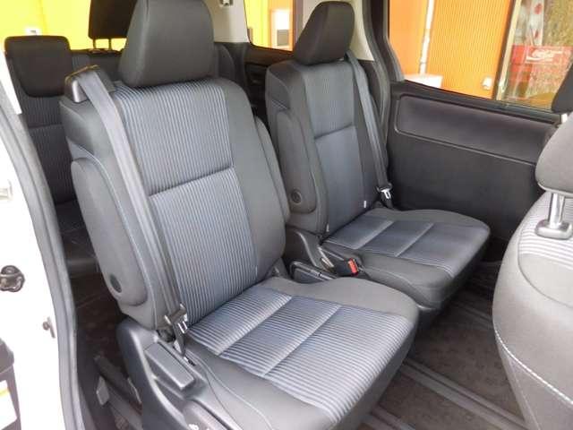 ヴォクシー ZS 煌II ETC 社外8インチナビフルセグ レーンアシスト 衝突被害軽減システム 両側電動スライドドア オートマチックハイビーム LEDヘッドランプ スマートキー アイドリングストップ 3列シート CVT(8枚目)