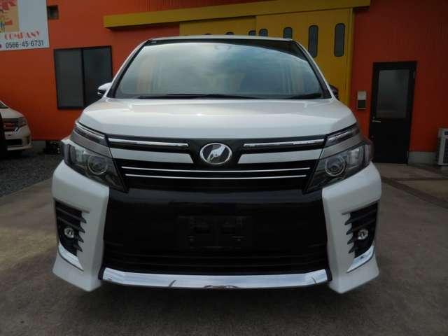 ヴォクシー ZS 煌II ETC 社外8インチナビフルセグ レーンアシスト 衝突被害軽減システム 両側電動スライドドア オートマチックハイビーム LEDヘッドランプ スマートキー アイドリングストップ 3列シート CVT(11枚目)