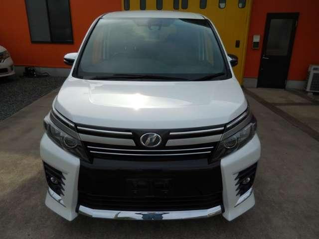 ヴォクシー ZS 煌II ETC 社外8インチナビフルセグ レーンアシスト 衝突被害軽減システム 両側電動スライドドア オートマチックハイビーム LEDヘッドランプ スマートキー アイドリングストップ 3列シート CVT(12枚目)