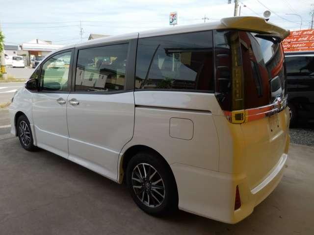 ヴォクシー ZS 煌II ETC 社外8インチナビフルセグ レーンアシスト 衝突被害軽減システム 両側電動スライドドア オートマチックハイビーム LEDヘッドランプ スマートキー アイドリングストップ 3列シート CVT(17枚目)