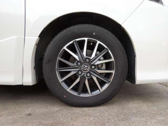 ヴォクシー ZS 煌II ETC 社外8インチナビフルセグ レーンアシスト 衝突被害軽減システム 両側電動スライドドア オートマチックハイビーム LEDヘッドランプ スマートキー アイドリングストップ 3列シート CVT(20枚目)