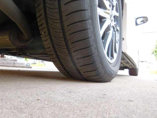 ヴォクシー ZS 煌II ETC 社外8インチナビフルセグ レーンアシスト 衝突被害軽減システム 両側電動スライドドア オートマチックハイビーム LEDヘッドランプ スマートキー アイドリングストップ 3列シート CVT(25枚目)