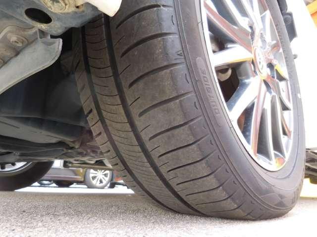 ヴォクシー ZS 煌II ETC 社外8インチナビフルセグ レーンアシスト 衝突被害軽減システム 両側電動スライドドア オートマチックハイビーム LEDヘッドランプ スマートキー アイドリングストップ 3列シート CVT(30枚目)