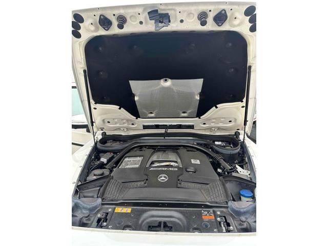 Ｇクラス Ｇ６３　ＡＭＧレザーエクスクルーシブパッケージ　４ＷＤ　ドライブレコーダー　ＥＴＣ　クリアランスソナー　オートクルーズコントロール　レーンアシスト　パワーシート　サンルーフ　オートライト　アルミホイール　スマートキー　アイドリングストップ（19枚目）