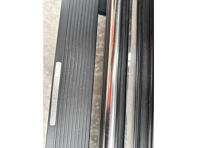 Ｇクラス Ｇ６３　ＡＭＧレザーエクスクルーシブパッケージ　４ＷＤ　ドライブレコーダー　ＥＴＣ　クリアランスソナー　オートクルーズコントロール　レーンアシスト　パワーシート　サンルーフ　オートライト　アルミホイール　スマートキー　アイドリングストップ（25枚目）