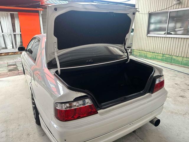 チェイサー ツアラーV グランドパッケージ ETC アルミホイール HID MT キーレスエントリー 電動格納ミラー ABS エアコン パワーステアリング パワーウィンドウ(19枚目)