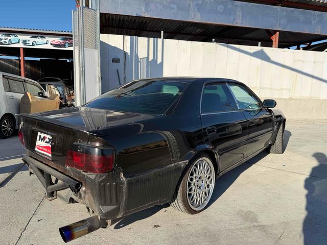 チェイサー ツアラーＶ　ＥＴＣ　アルミホイール　ＭＴ　ＣＤ　エアコン　パワーウィンドウ（4枚目）