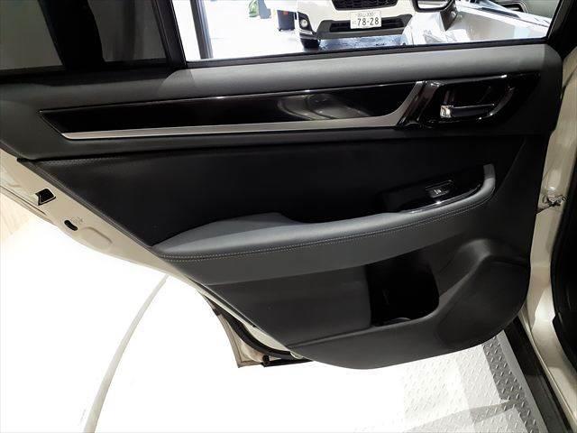 レガシィアウトバック リミテッド　本革シート　サンルーフ　純正ＳＤナビ　パワーシート　ルーフレール　禁煙車　バックカメラ　フルセグＴＶ　レーダークルーズコントロール　衝突軽減ブレーキ　ＬＥＤヘッドライト　ＥＴＣ　Ｂｌｕｅｔｏｏｔｈ対応（61枚目）